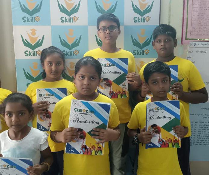 kids attending learning program